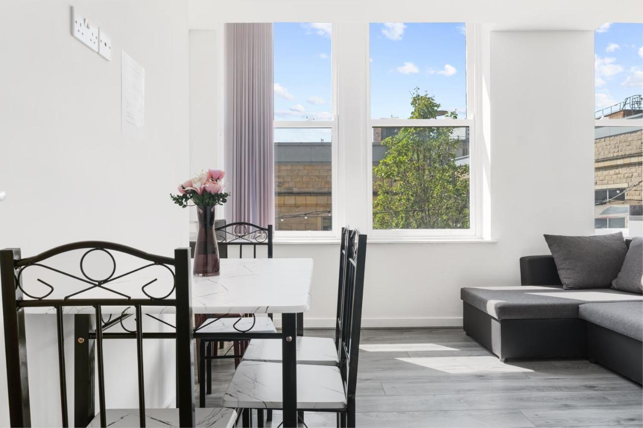 Amhc City Apartments Bradford City Centre One & Two Bedroom Apartments, 24 Hours Express Self Check In, Long Stay Contractors Welcome, Paid Parking Available Nearby Экстерьер фото